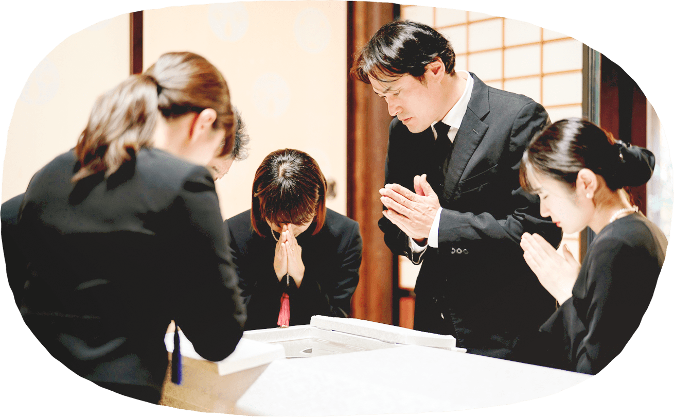 拝む様子
